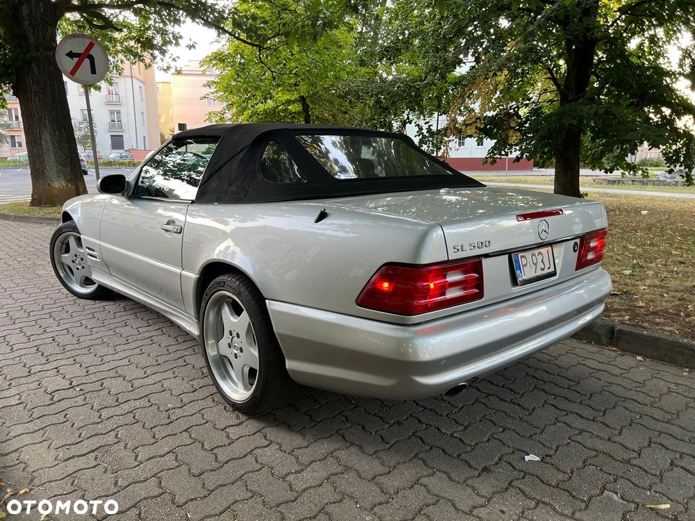 Mercedes-Benz SL - 16