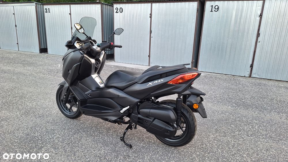 Yamaha X-max - 4