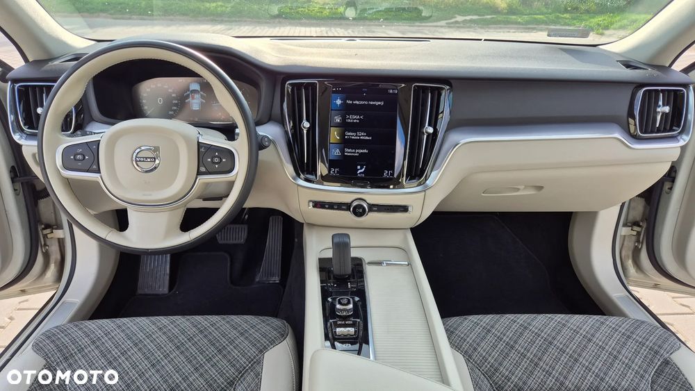 Volvo V60 B4 D Momentum Pro - 10