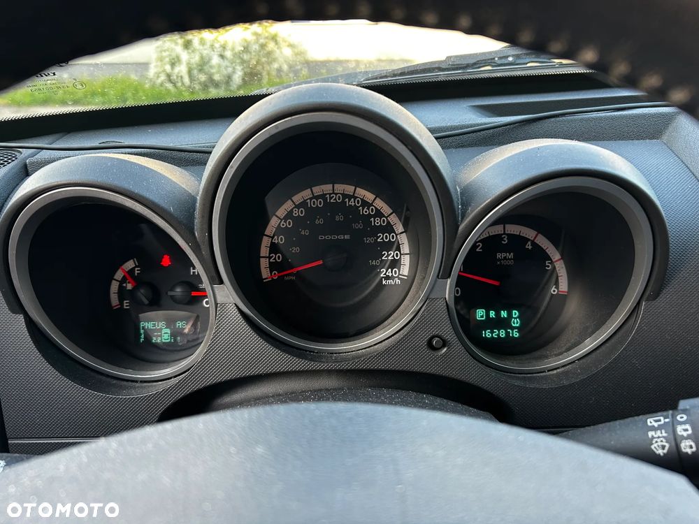 Dodge Nitro - 20