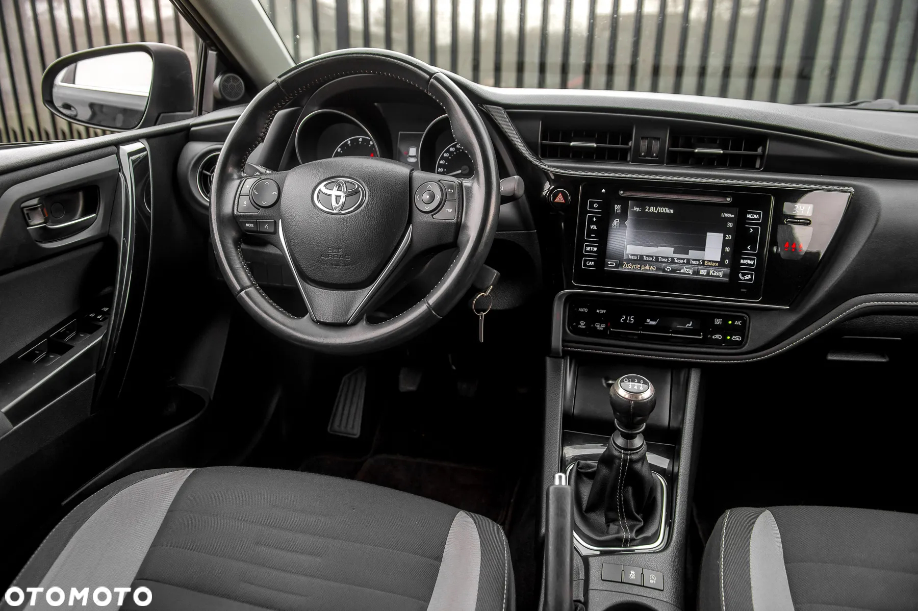 Toyota Auris 1.2 T GPF Premium - 12
