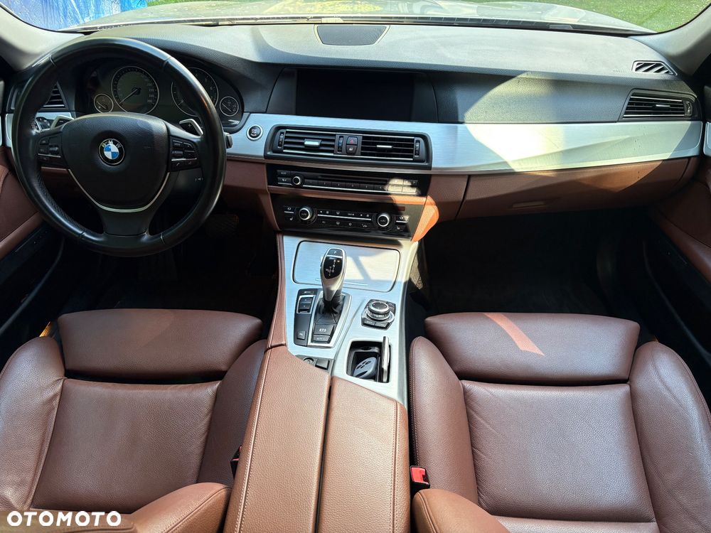 BMW Seria 5 - 30
