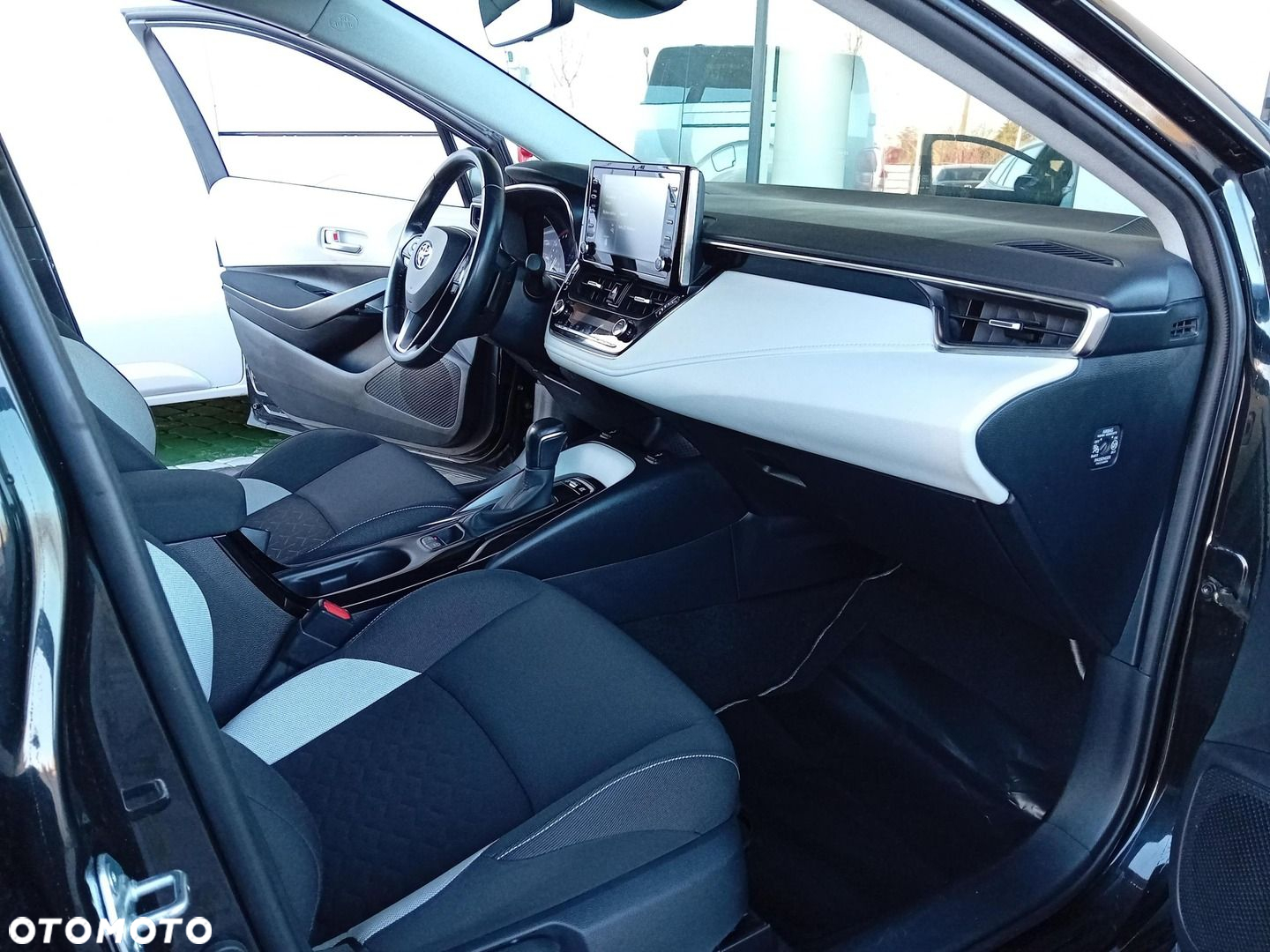 Toyota Corolla - 13