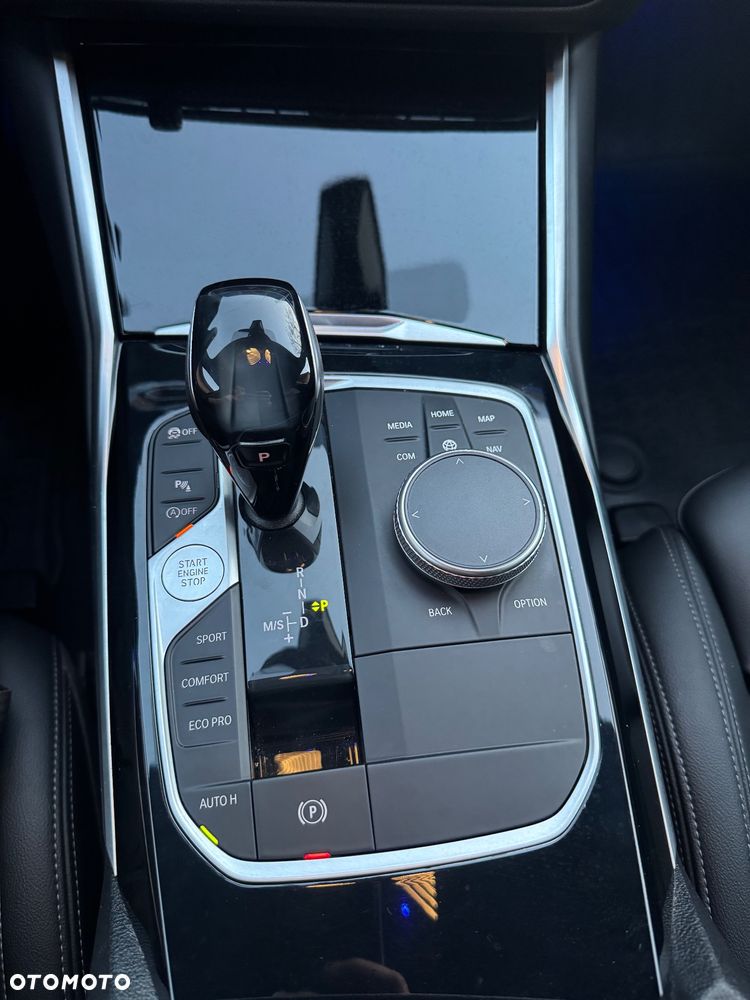 BMW Seria 3 320d Sport Line - 28