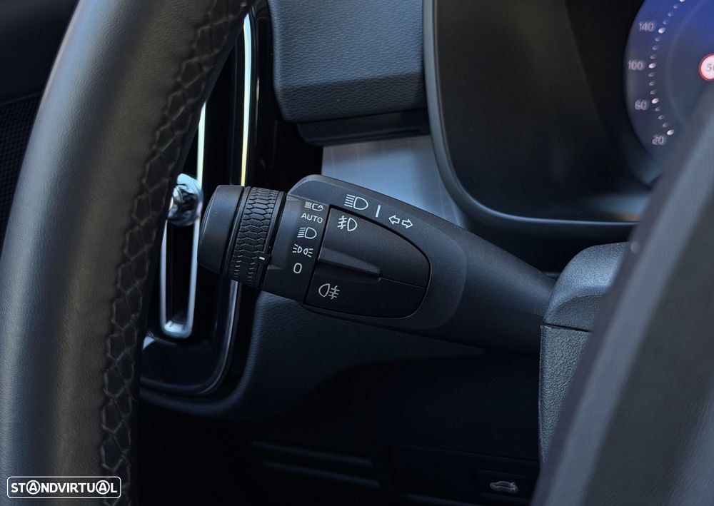 Volvo XC 40 2.0 B3 Core - 11
