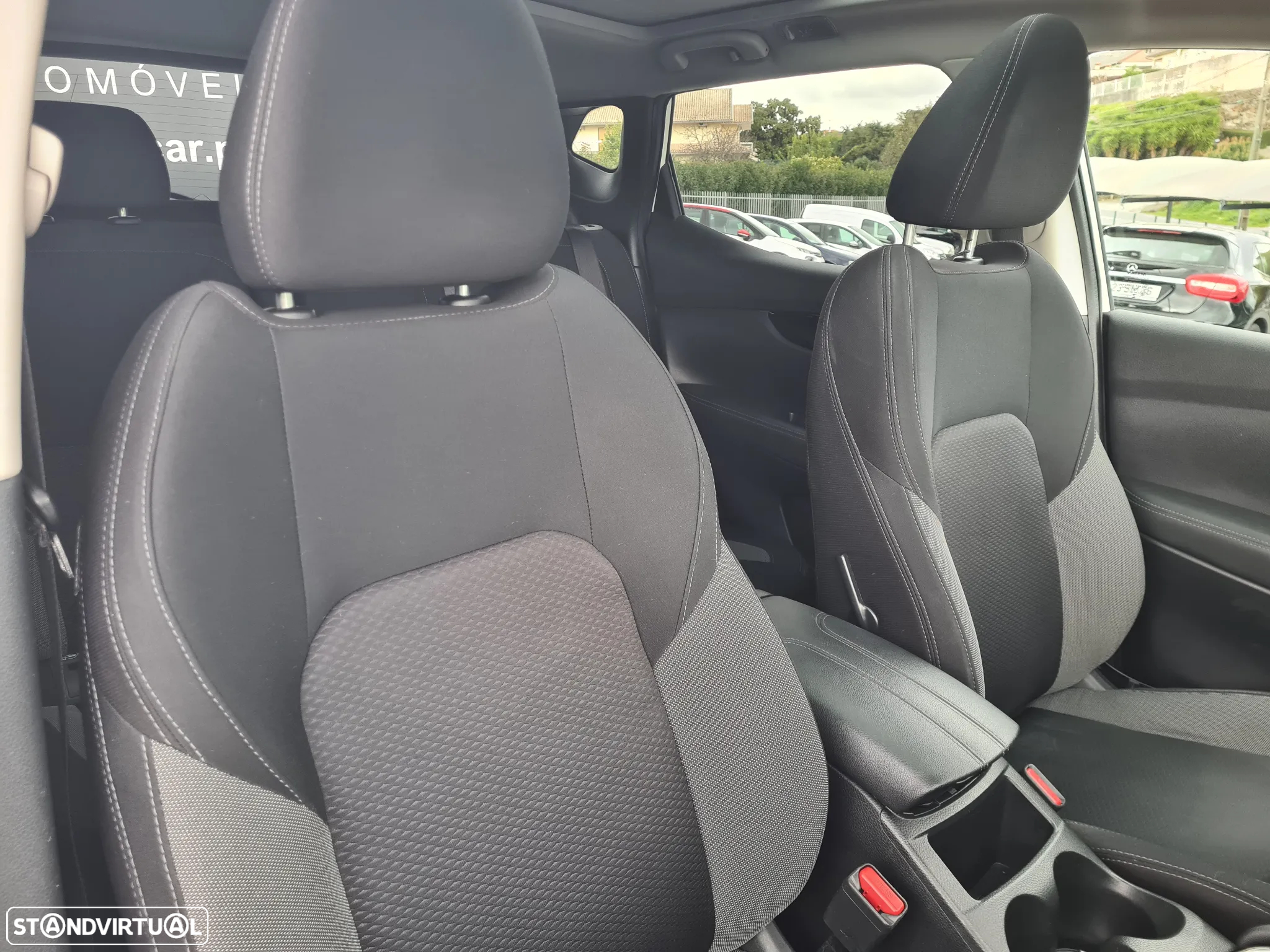 Nissan Qashqai 1.7 dCi N-Connecta - 18