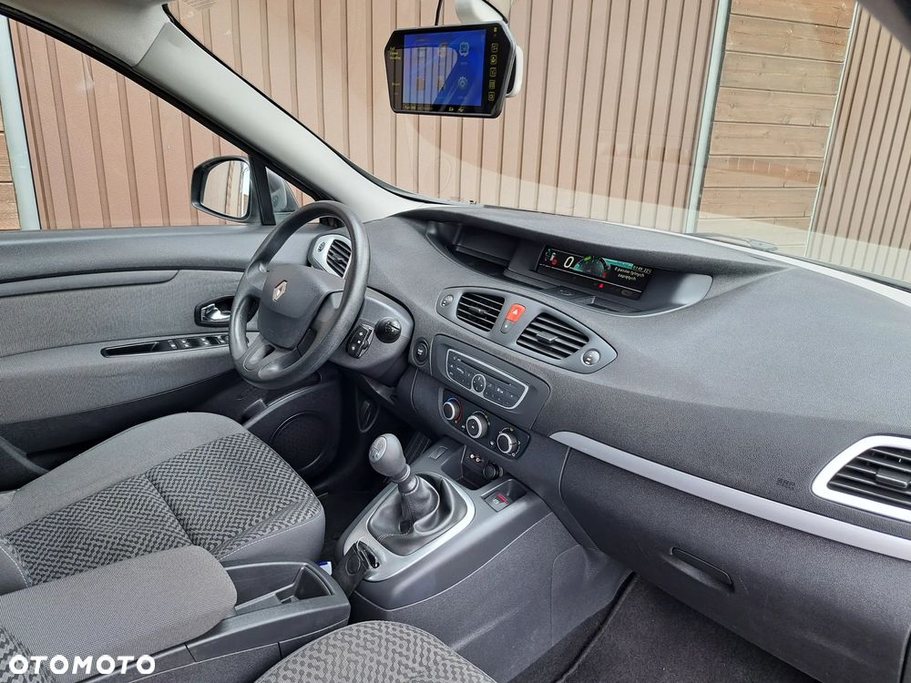 Renault Scenic 1.6 16V Expression - 29