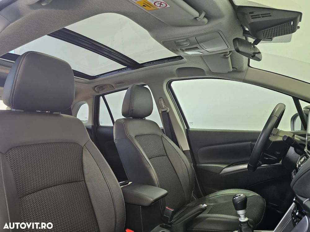 Suzuki S-Cross 1.4 Boosterjet AllGrip MHEV Luxus - 31
