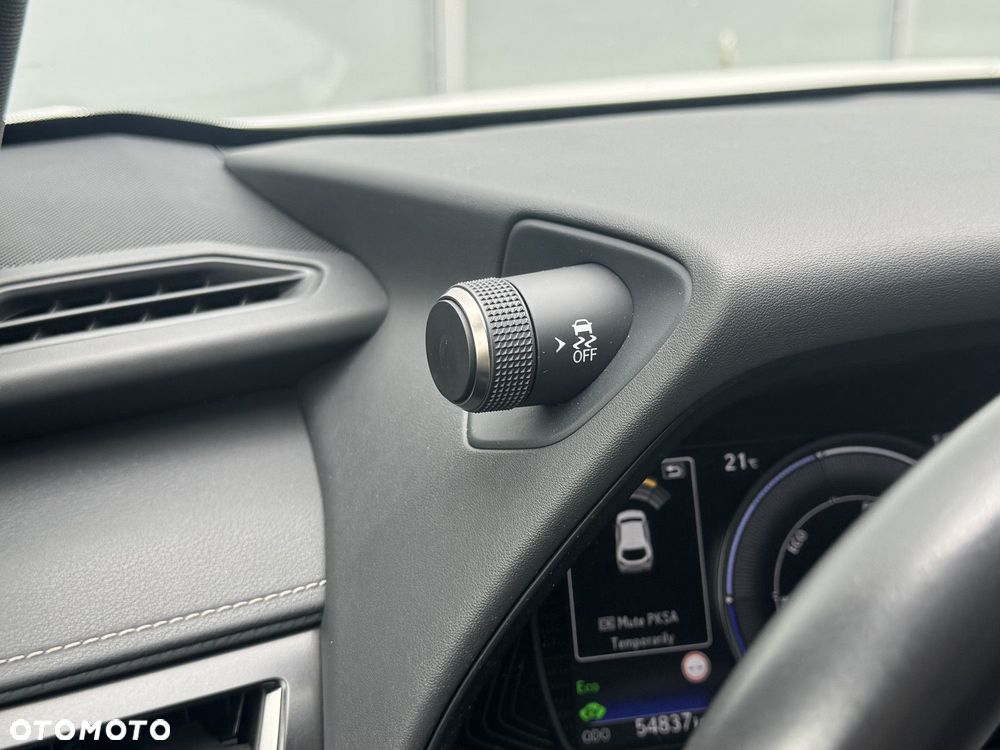 Lexus UX - 22