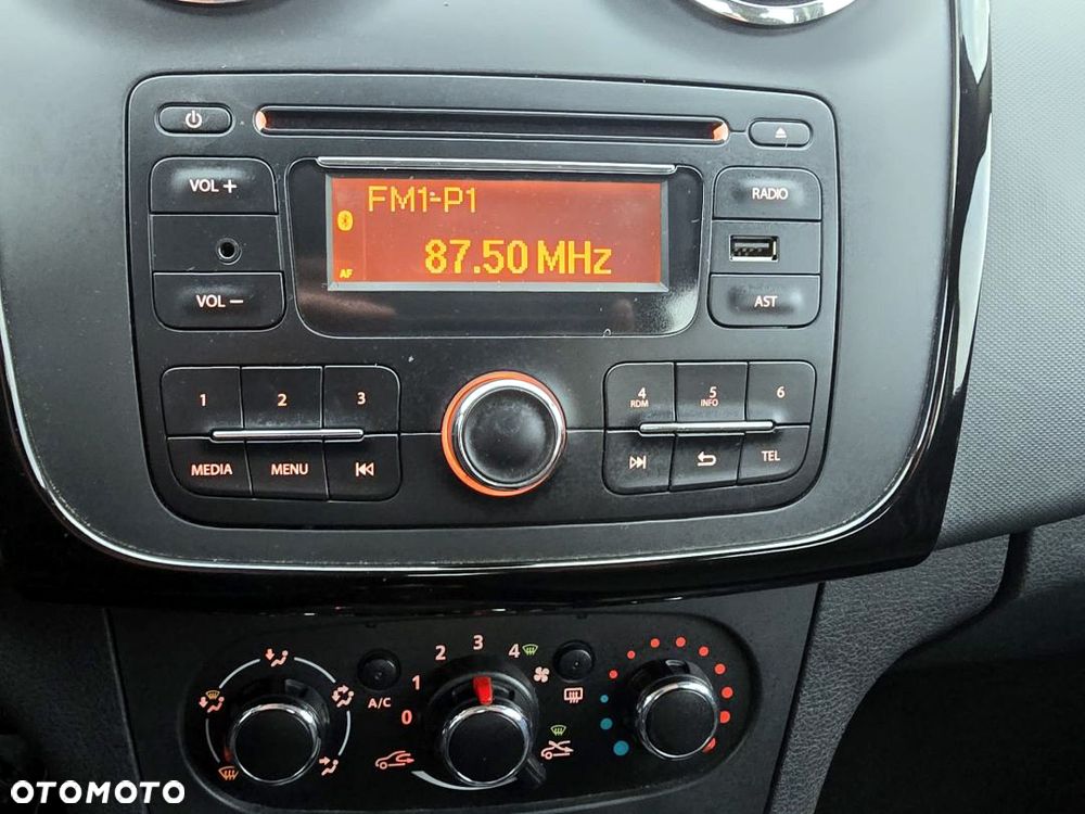 Dacia Sandero 1.2 16V Laureate - 22