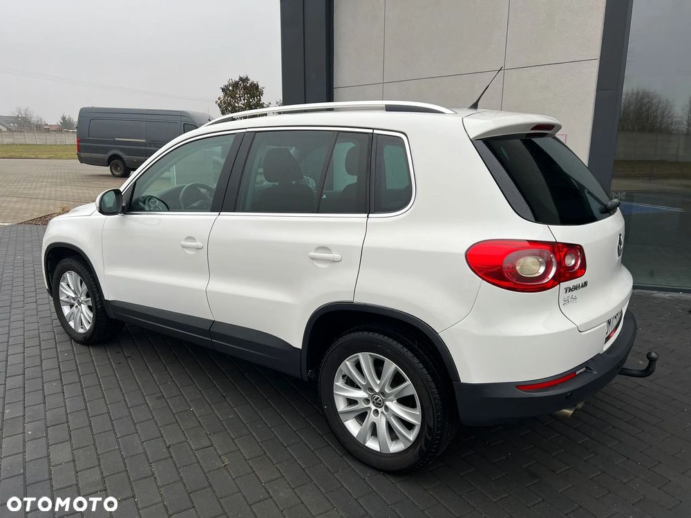 Volkswagen Tiguan - 12