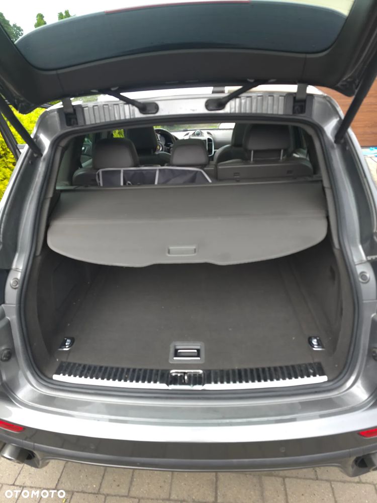 Porsche Cayenne Standard - 18