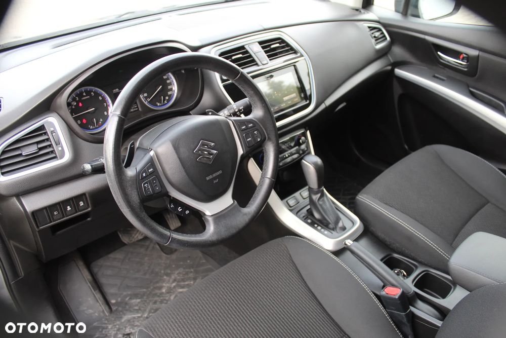 Suzuki SX4 S-Cross 1.0 T Premium - 10