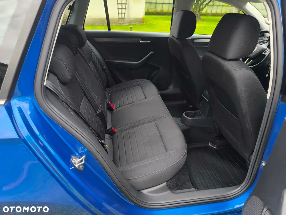 Skoda RAPID 1.0 TSI Style - 16