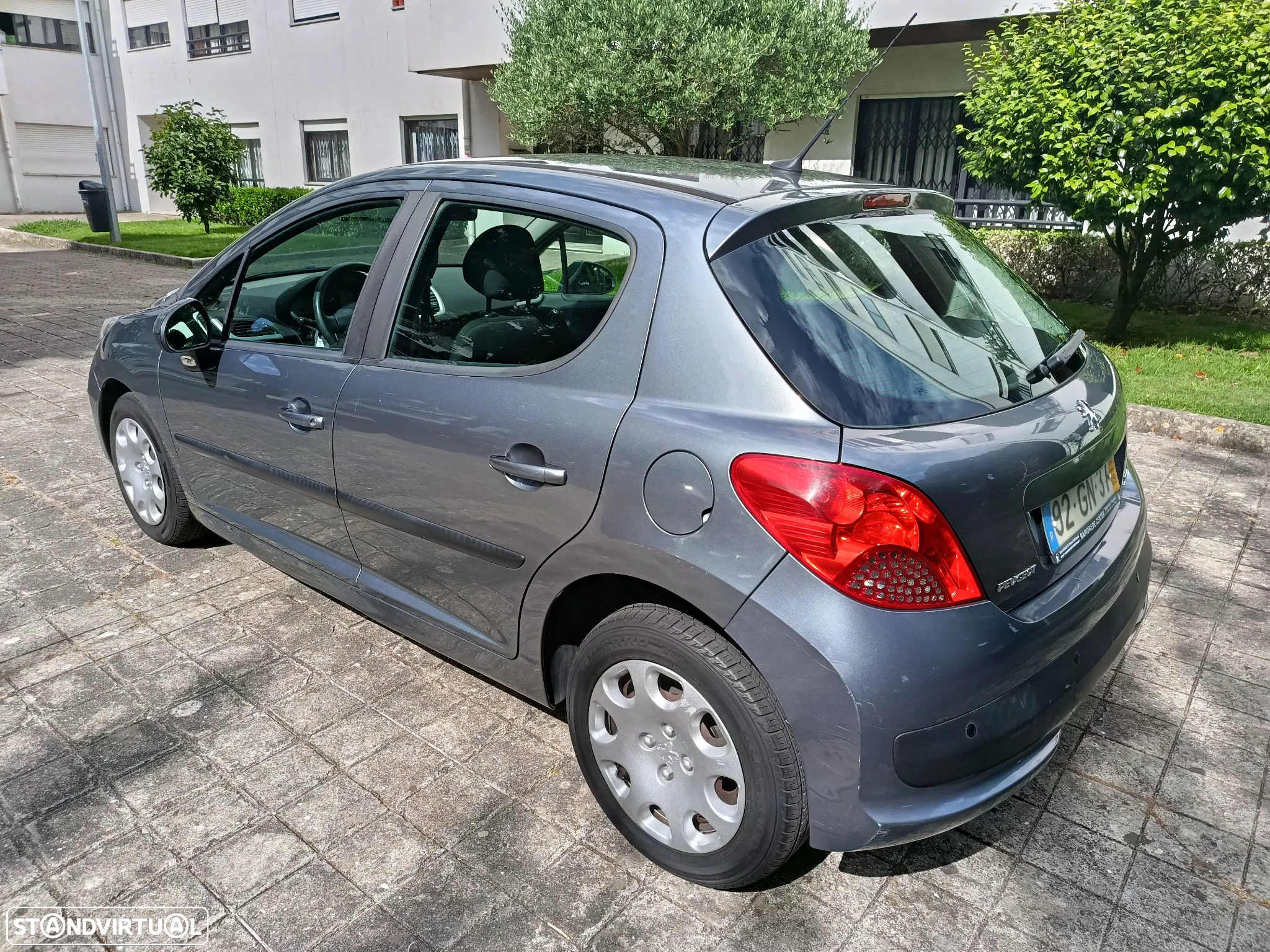 Peugeot 207 - 2