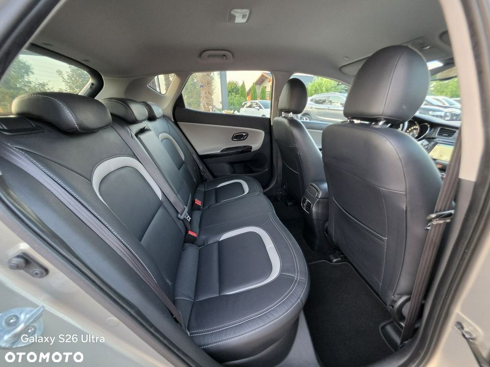 Kia Ceed - 31