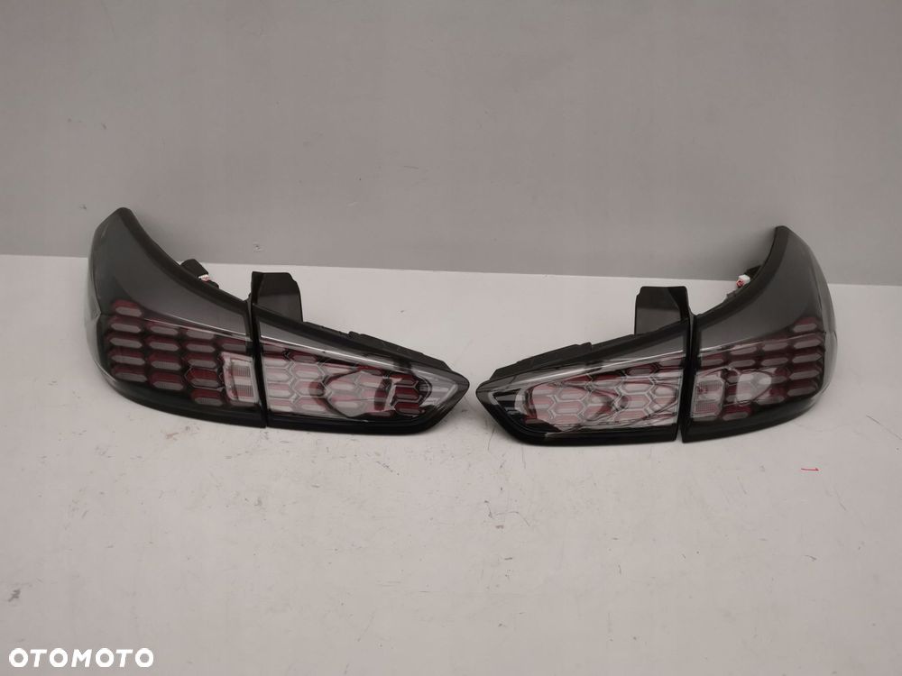 KIA X-CEED XCEED III LIFT 23 LAMPA TYL TYLNA LEWA PRAWA GT LINE KOMPLET