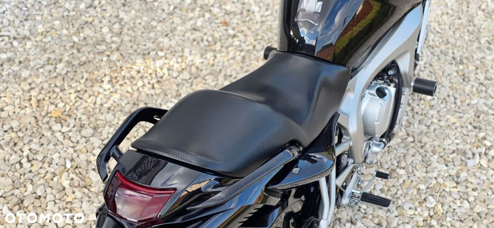 Yamaha FZ6 - 18