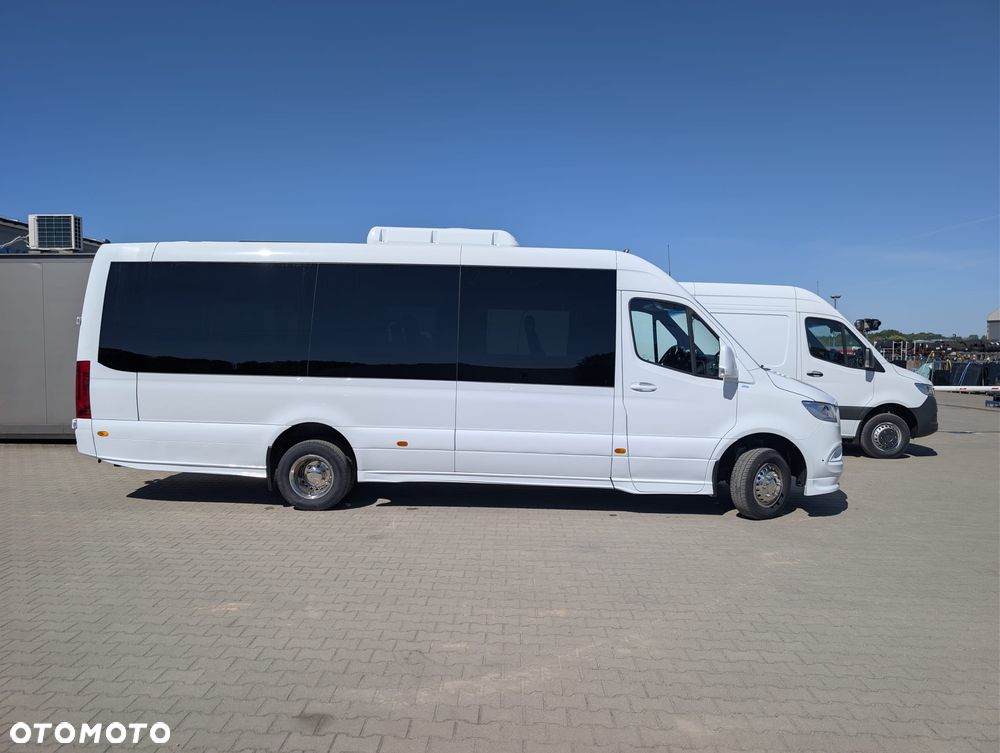 Mercedes-Benz Sprinter 517 - 5