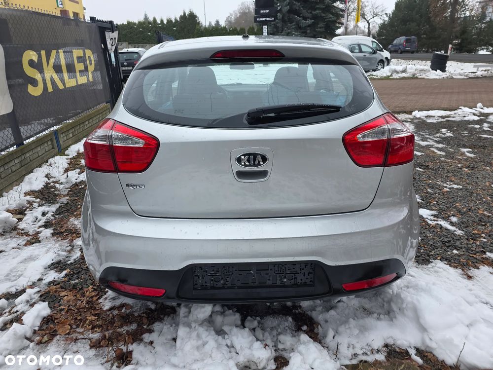 Kia Rio - 5