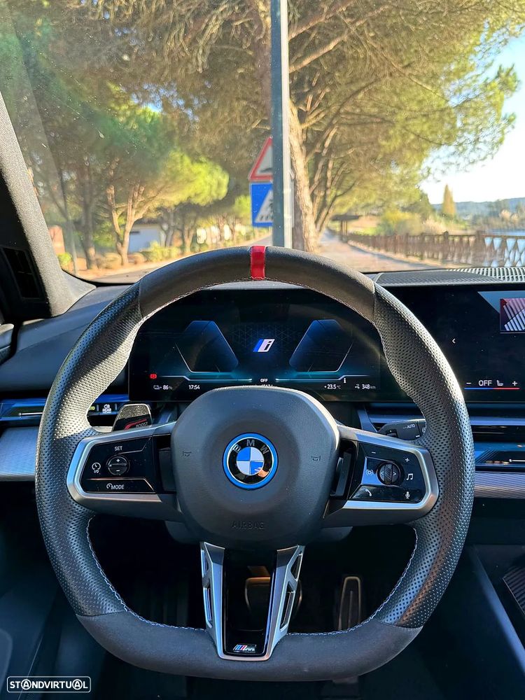 BMW i5 eDrive40 Pack Desportivo M Pro - 4
