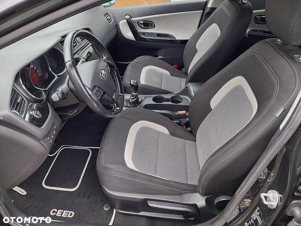 Kia Ceed 1.4 CVVT Dream Team Edition - 5