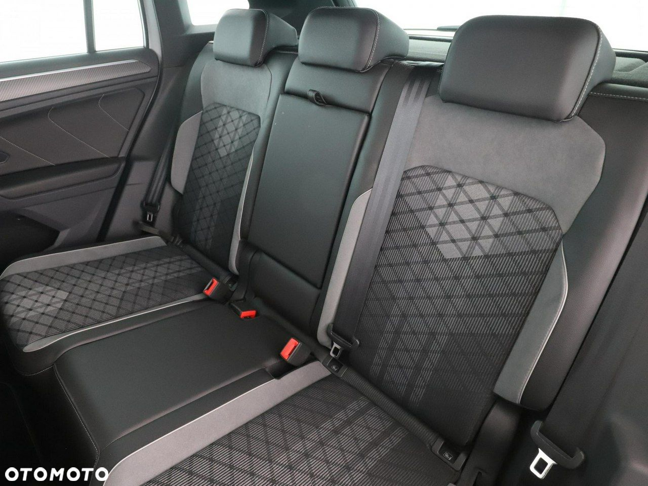 Volkswagen Tiguan 2.0 TDI SCR DSG R-Line - 18