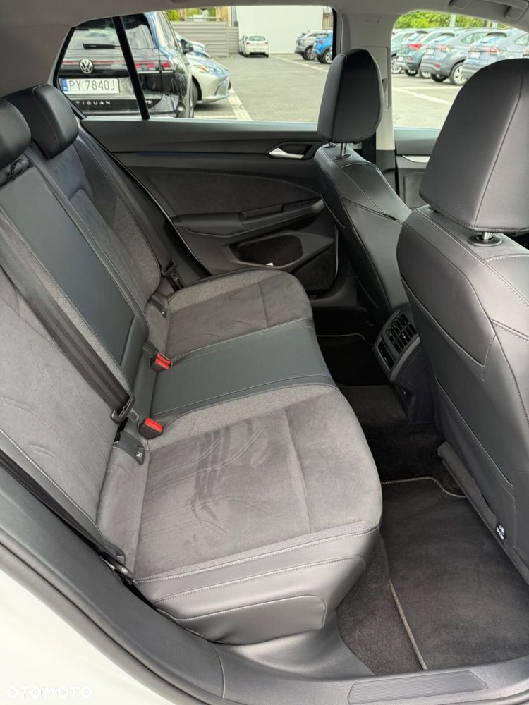 Volkswagen Golf 1.5 TSI EHybrid PHEV 150kW Style DSG - 28