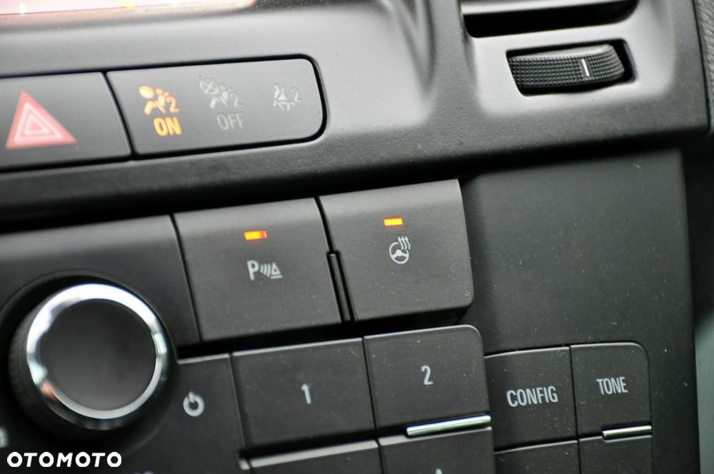 Opel Insignia - 32