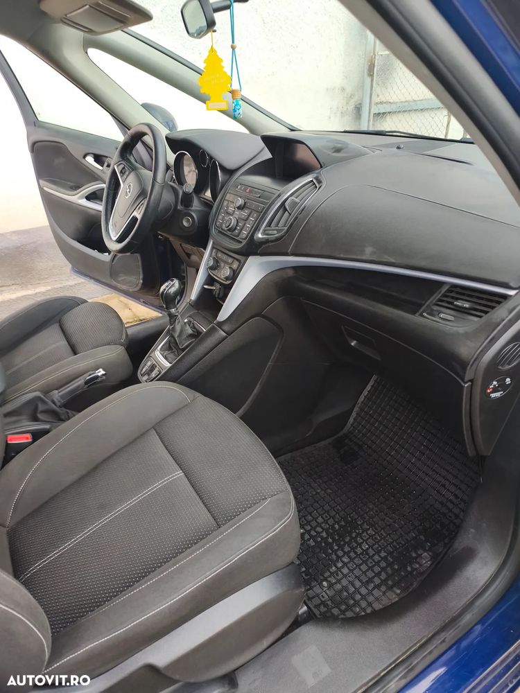 Opel Zafira - 13