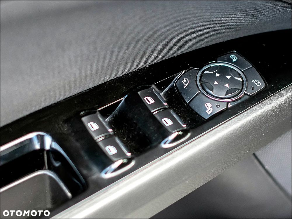 Ford Mondeo - 33