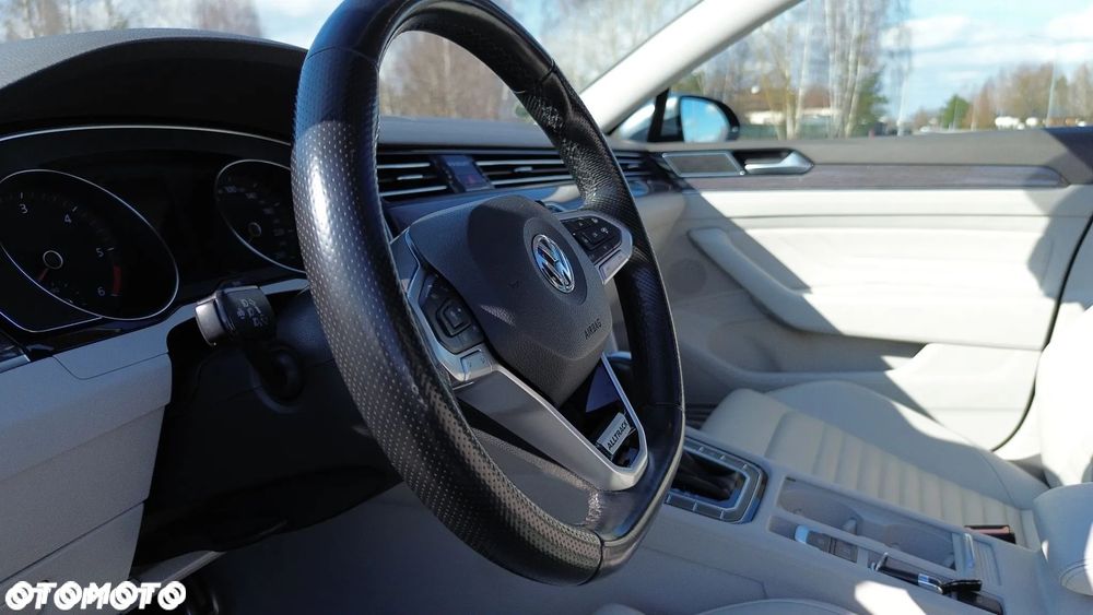 Volkswagen Passat Alltrack 2.0 TDI SCR 4Motion DSG (BMT) - 14
