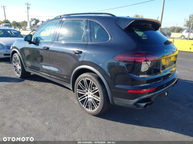 Porsche Cayenne - 7