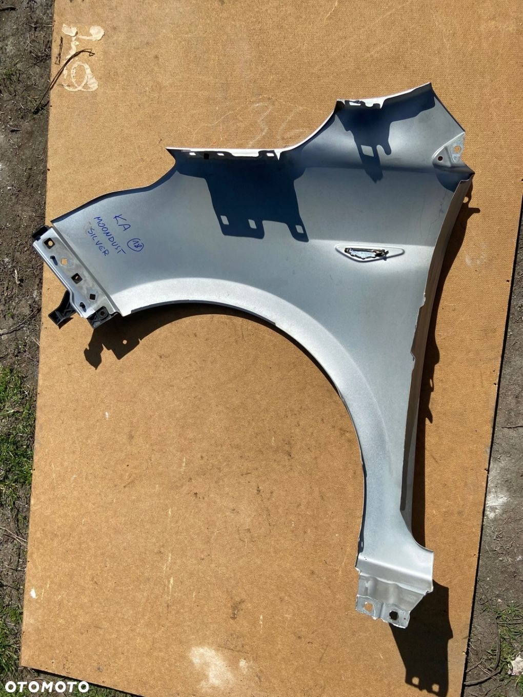 FORD KA PLUS 16-20 BŁOTNIK PRAWY PRZEDNI LAK. 6, BEZ RDZY, ŁADNY, ORYGINAŁ - 9