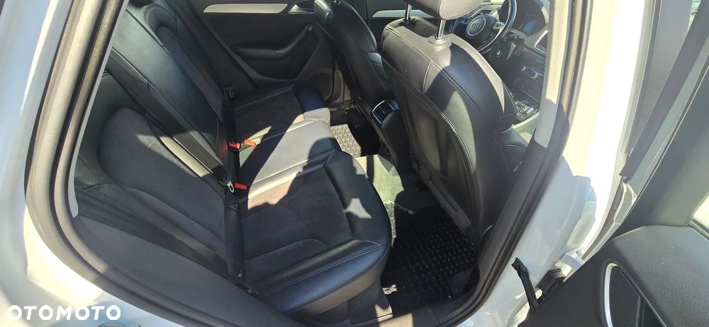 Audi Q3 2.0 TDI sport - 24