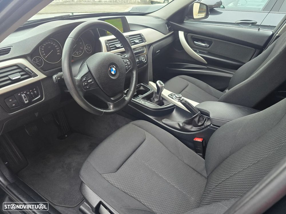 BMW 318 d Advantage - 15
