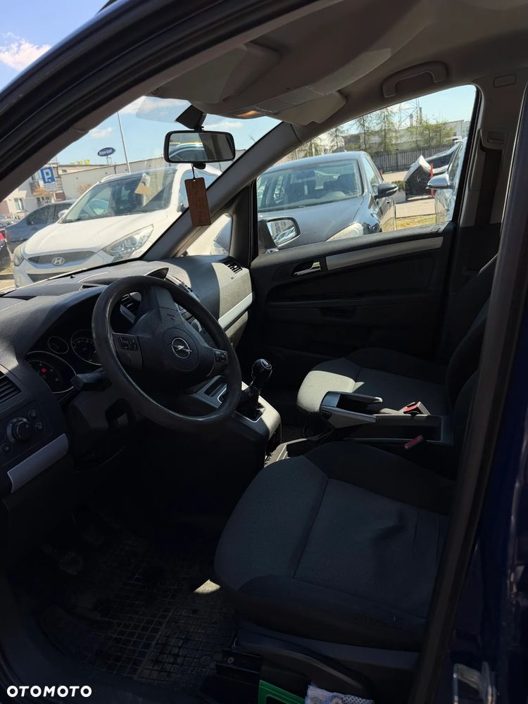 Opel Zafira 1.9 CDTI Sport - 11