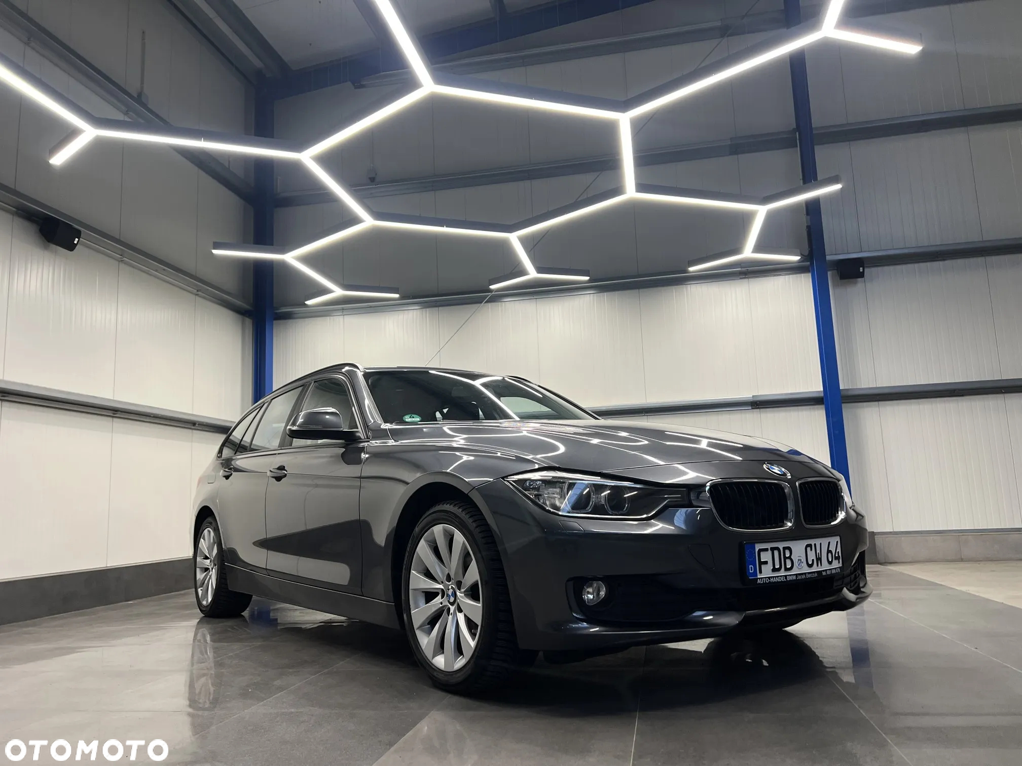 BMW Seria 3 318d DPF Touring - 7