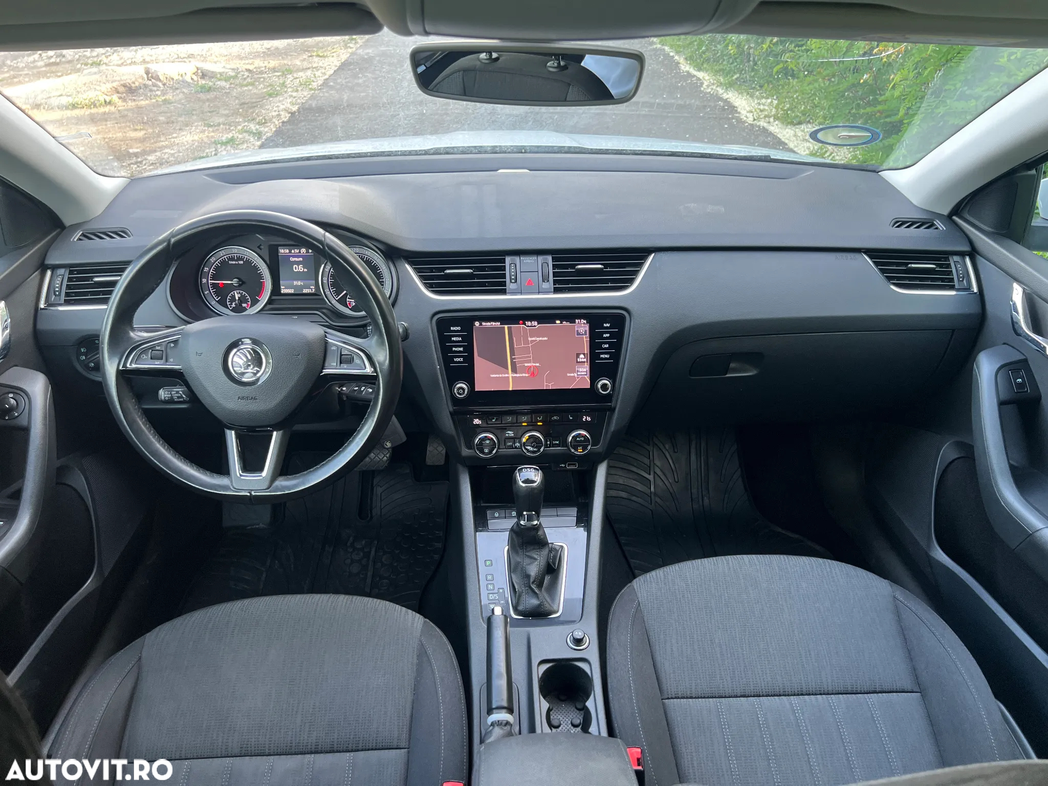 Skoda Octavia Combi Diesel 1.6 TDI DSG Style - 17