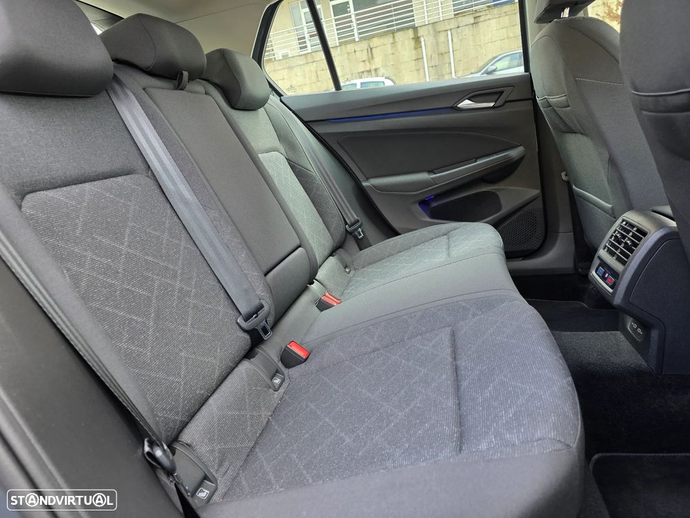 VW Golf 1.5 eTSI Style DSG - 16