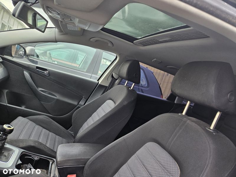 Volkswagen Passat 2.0 TDI Comfortline - 6