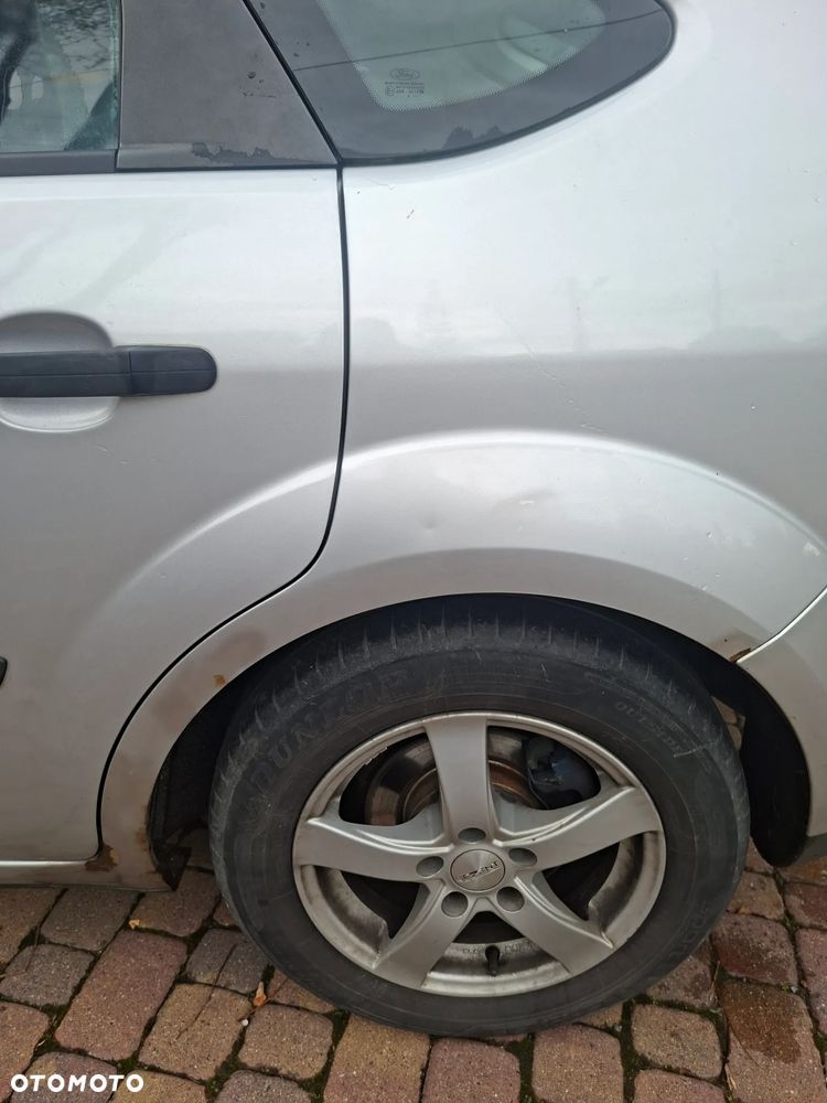 Ford Focus - 10