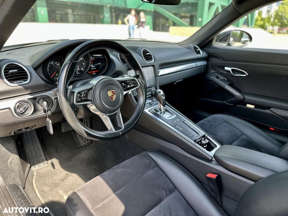 Porsche Cayman 718 T PDK - 11
