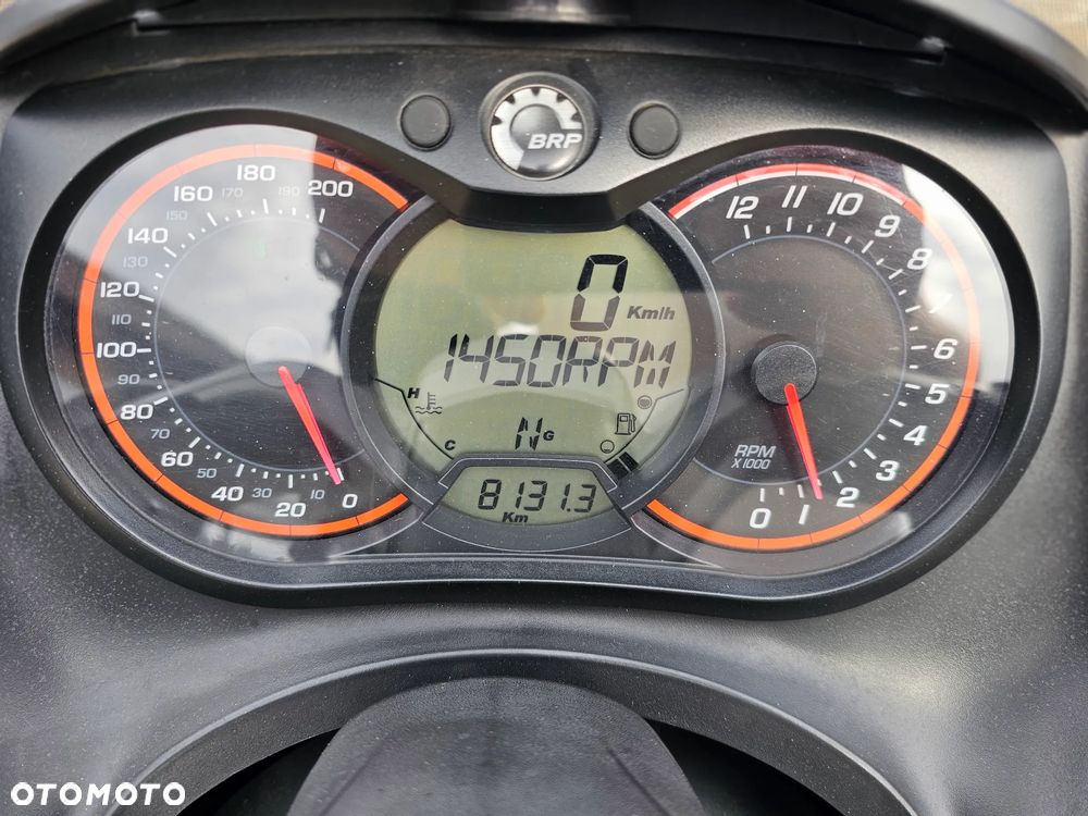 Can-Am Spyder - 13