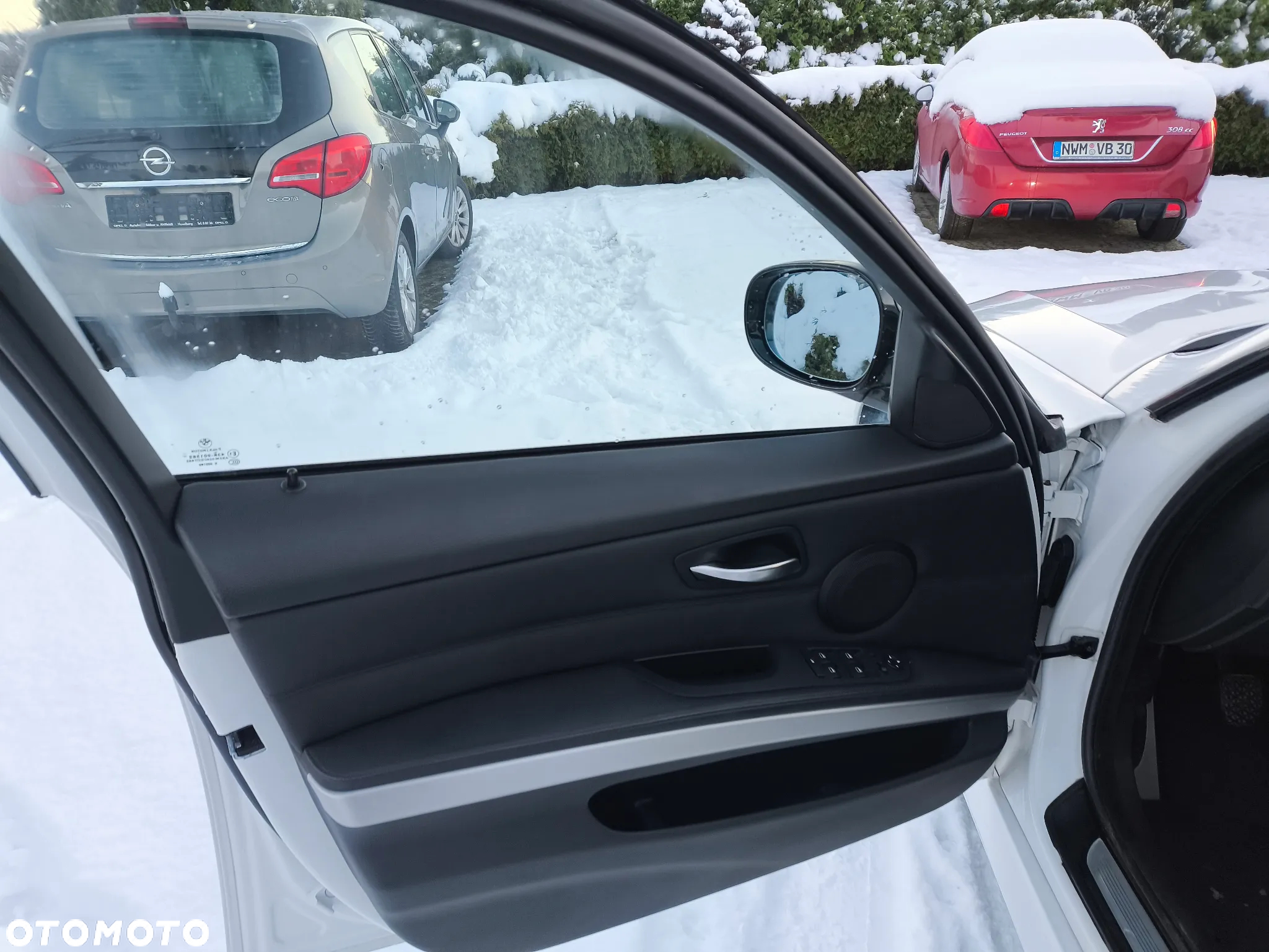 BMW Seria 3 320d xDrive DPF Touring - 8
