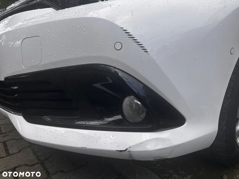 Toyota Auris Hybrid 135 Premium - 16