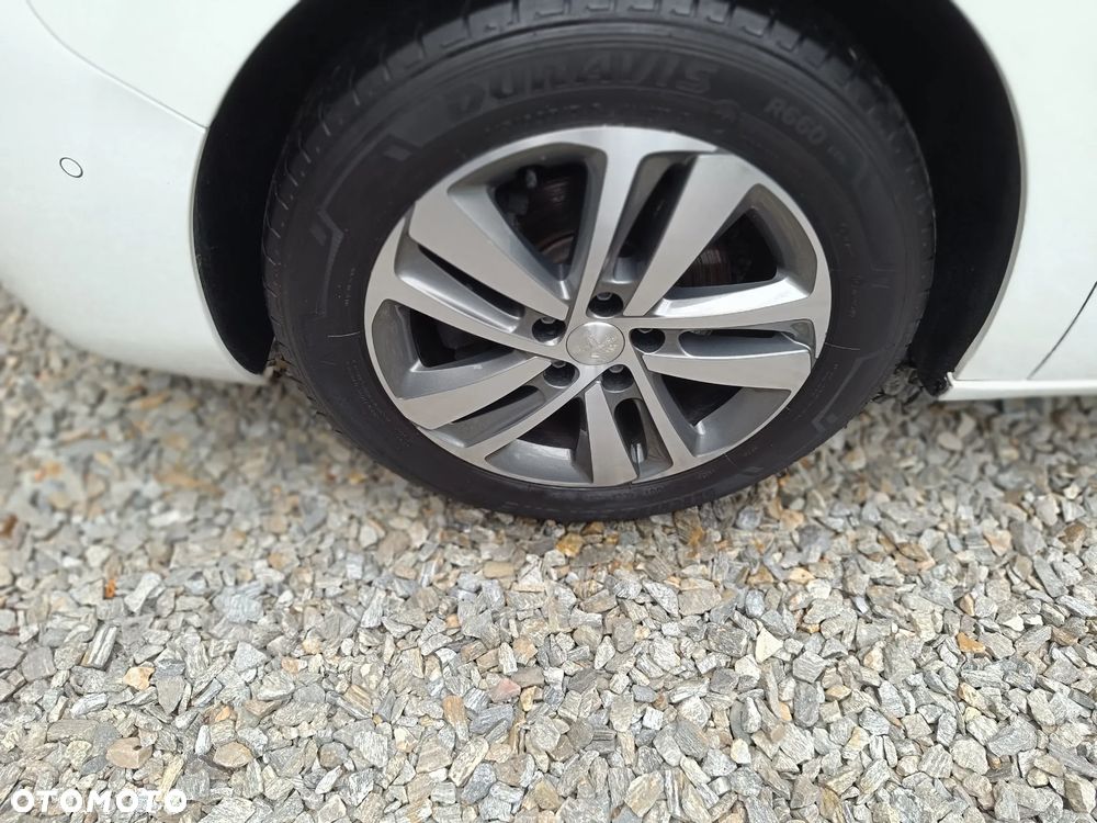 Peugeot Traveller 2.0 BlueHDi Long Business Vip - 23