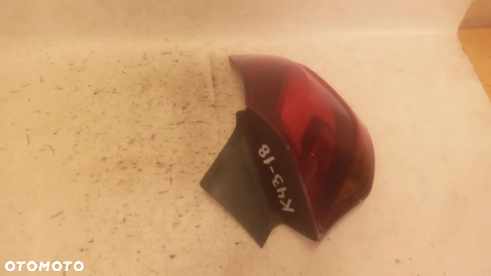 * LAMPA TYLNA PRAWA TYŁ PRAWO OPEL ASTRA J HB - 2