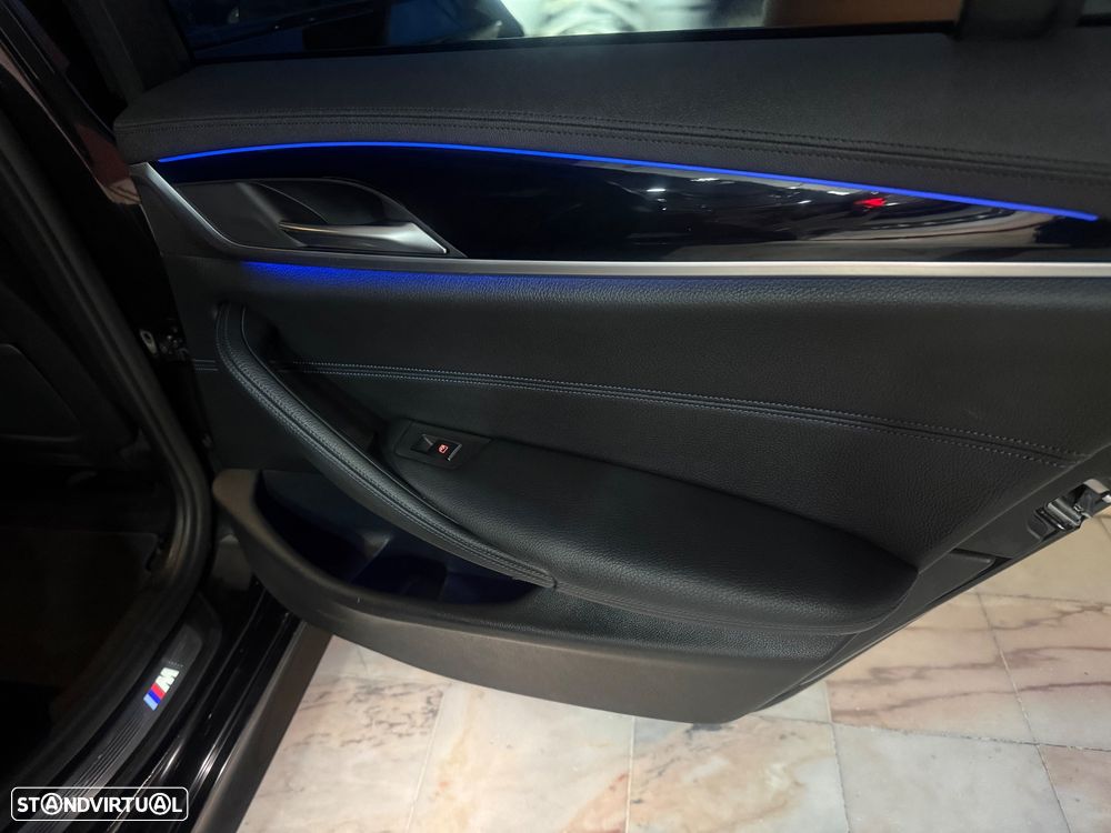 BMW 520 d Pack Desportivo M Auto - 42