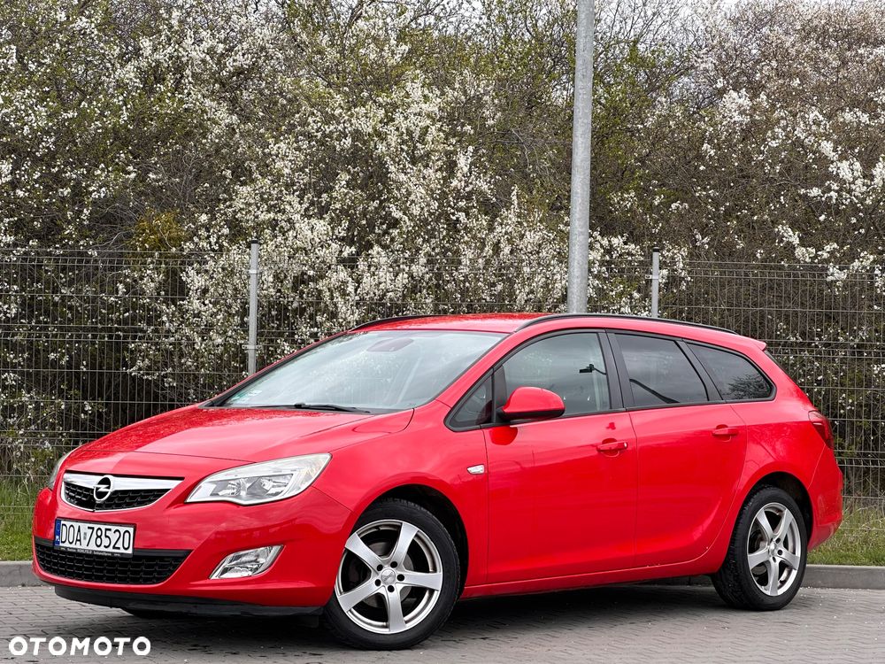 Opel Astra 1.4 Turbo Design Edition - 1